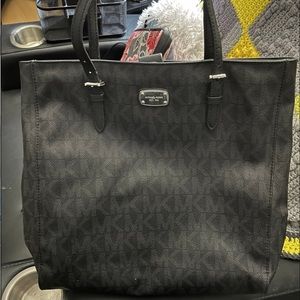 Michael Kors tote